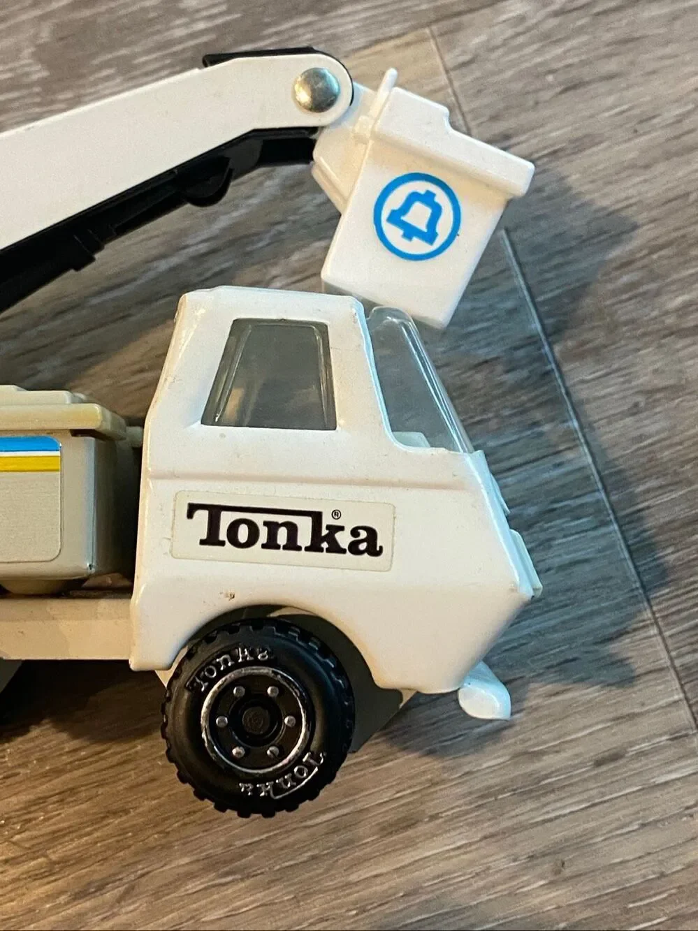 Tonka Bell Systems Bucket Truck Metal VINTAGE